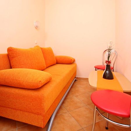 Apartments And Rooms Vesna Novaglia Esterno foto