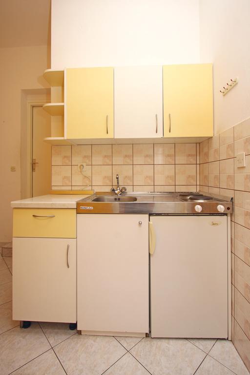 Apartments And Rooms Vesna Novaglia Esterno foto